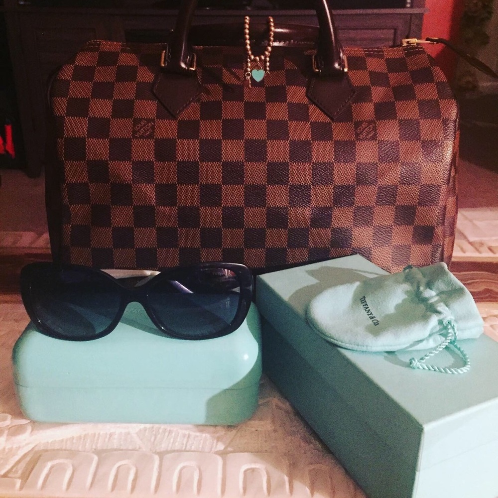 Pre loved lv bags